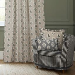 Sanderson Sessile Leaf Printed Room Darkening Pencil Pleat Curtains in Light Blue - Size: 168 cm width x 183 cm drop - thumbnail 4