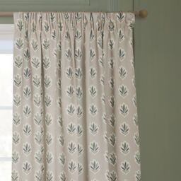 Sanderson Sessile Leaf Printed Room Darkening Pencil Pleat Curtains in Light Blue - Size: 168 cm width x 183 cm drop - thumbnail 3
