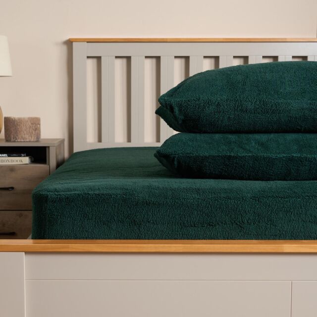 OHS 2 Pack Thermal Teddy Fleece Pillowcase Cover in Dark Green - Size: Standard Pillow Case - image 1