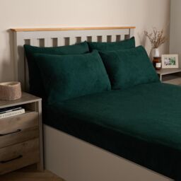 OHS 2 Pack Thermal Teddy Fleece Pillowcase Cover in Dark Green - Size: Standard Pillow Case - thumbnail 3