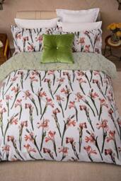 Ted Baker 'TB Branded' Cotton Velvet Button Cushion in Green - Size: 50 cm x 50 cm - thumbnail 4