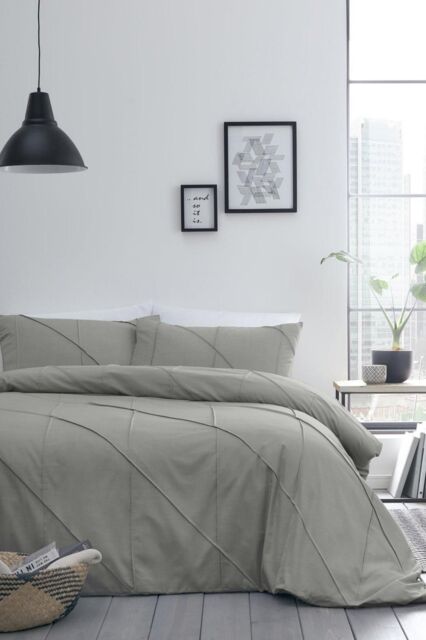 Serene 'Dart' Boutique Duvet Cover Set in Grey - Size: Double - image 1