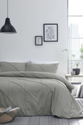 Serene 'Dart' Boutique Duvet Cover Set in Grey - Size: Double - thumbnail 1