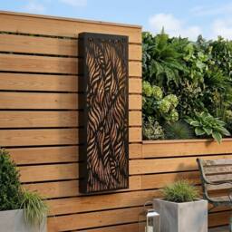 Garden Greatness Lunaria Solar Leaf Wall Panel Light in Red - thumbnail 2