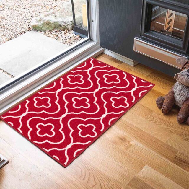 Desire Rugs Anti-Slip Quatrefoil Design Doormat - Machine Washable for Easy Care in Red - Size: 67 cm x 120 cm - image 1