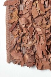 Homescapes Dallas Leather Shaggy Rug in Brown - Size: 90 cm x 150 cm - thumbnail 4