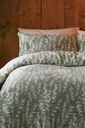 Fusion 'Winter Foliage' Super Soft Fleece Duvet Cover Set in Green - Size: Super King - thumbnail 2