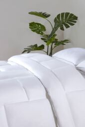 BHS 12 Tog Bamboo Duvet in White - Size: Double
