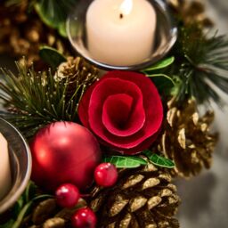 Dibor Berries & Baubles Red Round Table Centrepiece Christmas Decoration Candle Holders Tealight Holder 30cm in Gold - thumbnail 5