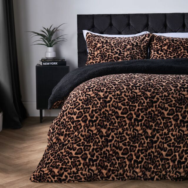OHS Leopard Sherpa Fleece Reversible Duvet Cover Set with Pillowcase in Natural - Size: Double - image 1