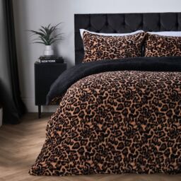 OHS Leopard Sherpa Fleece Reversible Duvet Cover Set with Pillowcase in Natural - Size: Double