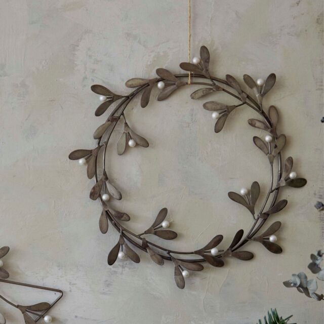 Ivyline Galvanised Mistletoe Wreath D32cm in Silver - image 1