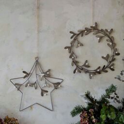 Ivyline Galvanised Mistletoe Wreath D32cm in Silver - thumbnail 4