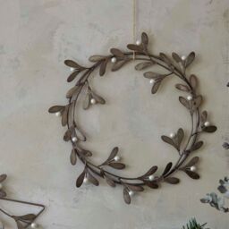 Ivyline Galvanised Mistletoe Wreath D32cm in Silver - thumbnail 1