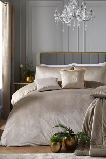 Laurence Llewelyn-Bowen 'Montrose' Luxury Velvet Duvet Cover Set in Natural - Size: King - image 1