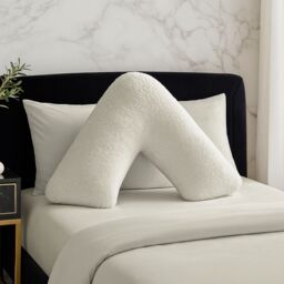 Snug City Teddy Bear Fleece Super Soft Cosy V Shape Pillowcase in Cream - thumbnail 1