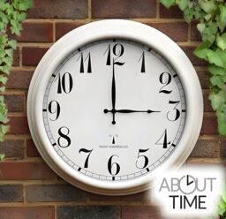 Primrose Outdoor Garden Clock Antique White Perfect Time Radio Controlled 57.5 cm - thumbnail 5