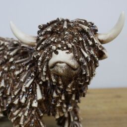 Gifts Direct 2 U Highland Cow Twig Effect Standing Ornament in Brown - Size: Large - thumbnail 3