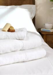 Truly Cotton Bath Towel in White - thumbnail 2