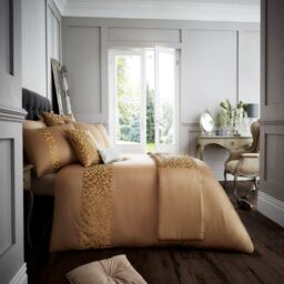 Smart Living Premium Venice Duvet Cover With Pillowcases in Gold - Size: Double