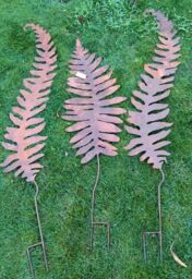 Inspirational Gifting Rustic Fern Border Stakes Trellis Set of 3 in Brown - thumbnail 5