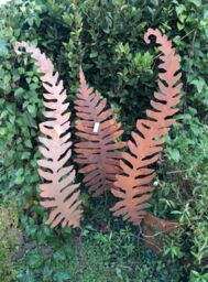 Inspirational Gifting Rustic Fern Border Stakes Trellis Set of 3 in Brown - thumbnail 4