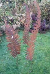 Inspirational Gifting Rustic Fern Border Stakes Trellis Set of 3 in Brown - thumbnail 2