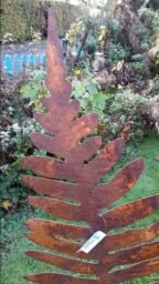 Inspirational Gifting Rustic Fern Border Stakes Trellis Set of 3 in Brown - thumbnail 6