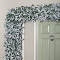 Samuel Alexander 8ft Double Door Snow Flocked Tree Flat Top Arch with 2000 Tips in Green - thumbnail 8