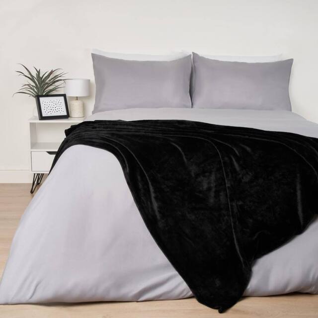 OHS Ultra Soft Flannel Fleece Throw Blanket in Black - Size: 150 cm × 200 cm - image 1