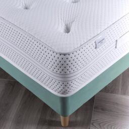 Rest Relax Primrose 1000 Pocket Sprung Memory Mattress in White - Size: Small Double - thumbnail 4