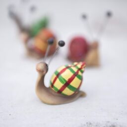 Marco Paul Pack of 4 Multicoloured Snail Garden Ornaments - thumbnail 4