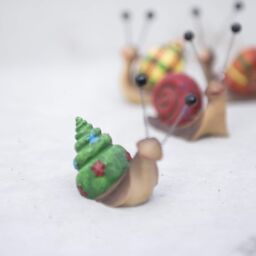 Marco Paul Pack of 4 Multicoloured Snail Garden Ornaments - thumbnail 6