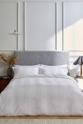 1951 'Serra' Luxury Satin Stripe 250 Thread Count Sateen Duvet Cover Set in White - Size: King - thumbnail 1