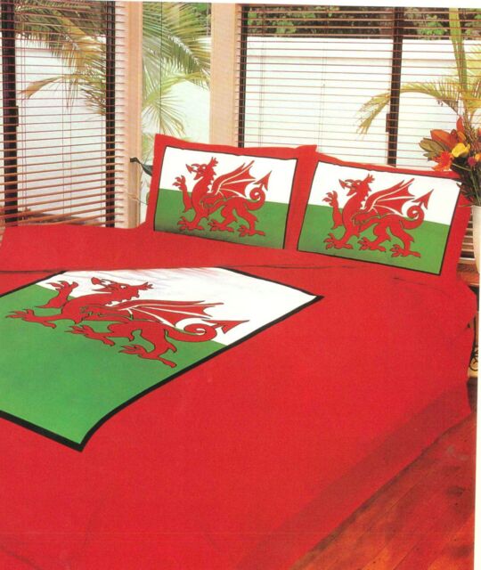 Velosso Welsh Dragon Cotton Rich Printed Duvet Cover & Pillowcase Set in Red - Size: Single - image 1