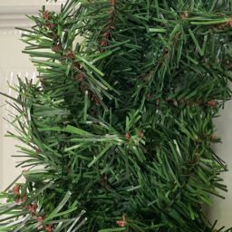 Samuel Alexander 45cm Colorado Christmas Door Wreath in Plain Green - thumbnail 5