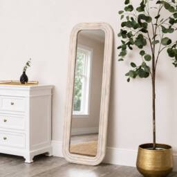 Melody Maison Light Wooden Arched Tall Wall & Leaner Mirror - 142cm X 47cm in Light Brown - Size: 142 cm X 47 cm