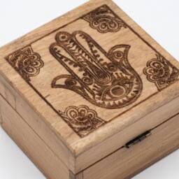 KDMD Small Square Box 10x10x4.2cm - Hamsa Black Engraved in Brown - Size: 10x10x4.2 cm - thumbnail 2