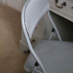Harbour Housewares Fabric Padded Metal Folding Chair in Grey - thumbnail 6