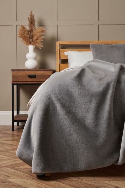 BHS Faux Fur Throw with Velvet Backing in Grey - Size: Small - image 1