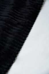 BHS Luxury Ribbon Velvet Throw in Black - Size: 127 cm x 152 cm - thumbnail 3