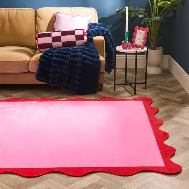 OHS Scallop Edge Rug Soft Non Slip Floor Carpet Area Mat in Bright Pink - Size: 120 cm x 170 cm - image 1