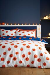 Catherine Lansfield 'Halloween Pumpkins' Reversible Duvet Cover Set in Navy - Size: King - thumbnail 2