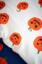 Catherine Lansfield 'Halloween Pumpkins' Reversible Duvet Cover Set in Navy - Size: King - thumbnail 4