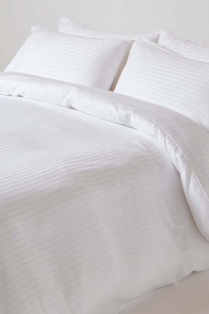 Homescapes Egyptian Cotton Stripe Duvet Cover & Pillowcase 330 TC in White - Size: Double - image 1