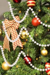 Neel Blue 9M Metallic Christmas Bead Chain - 7.5mm Shiny Pearl Garland in White - thumbnail 6