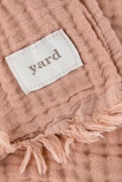 Yard Lark 100% Cotton Muslin Frayed Edge Throw in Light Pink - Size: 240 cm x 260 cm - thumbnail 3