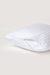Homescapes Continental Egyptian Cotton Pillowcase 330 TC, 40 x 40 cm in White - thumbnail 3