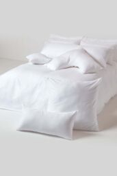 Homescapes Continental Egyptian Cotton Pillowcase 330 TC, 40 x 40 cm in White - thumbnail 4