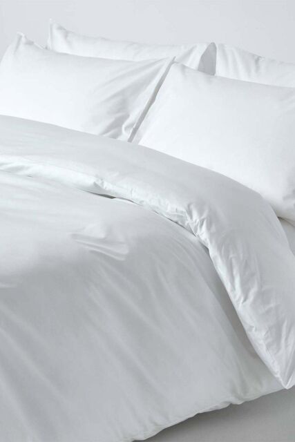 Homescapes Egyptian Cotton Duvet Cover with Pillowcase, 200 TC in White - Size: Double - image 1